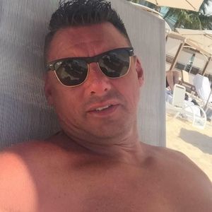 Meet your Posher, Phillip